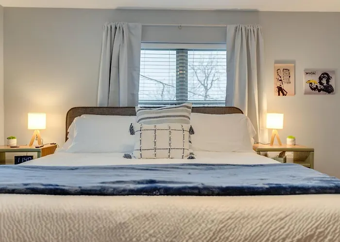 Modern And Spacious Minutes To Fw And Stockyards * Fort Worth