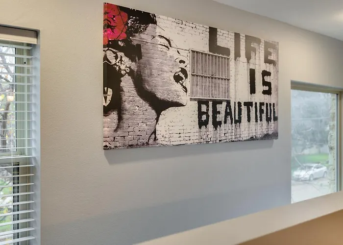 Modern And Spacious Minutes To Fw And Stockyards Fort Worth