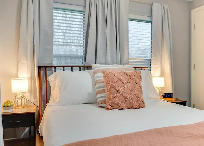 Modern And Spacious Minutes To Fw And Stockyards