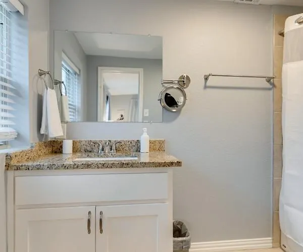 Appartement Modern And Spacious Minutes To Fw And Stockyards Fort Worth